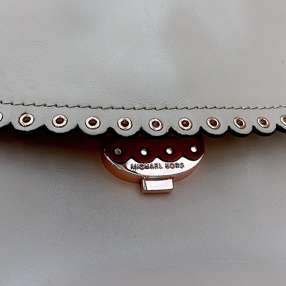 Michael Kors • Soft pink Shoulder Bag - Picture 2 of 7